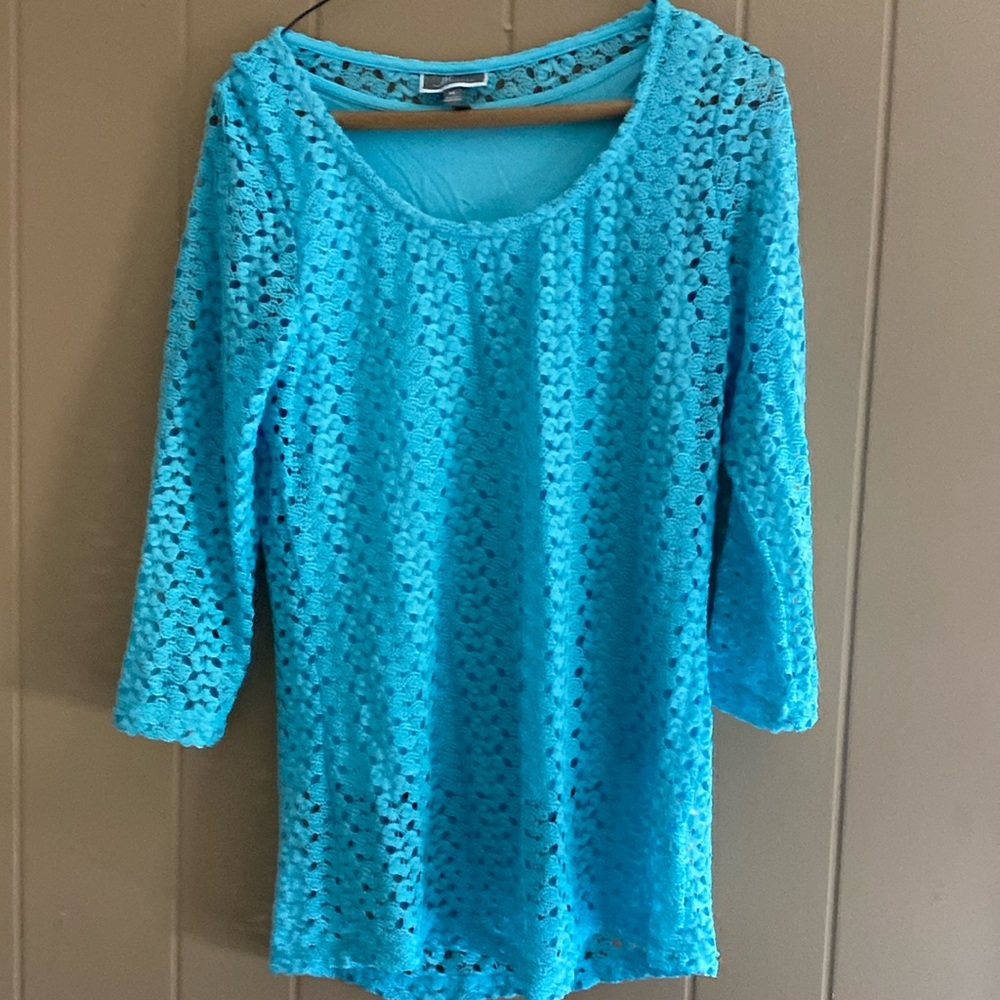 Size medium robin egg blue ladies shirt